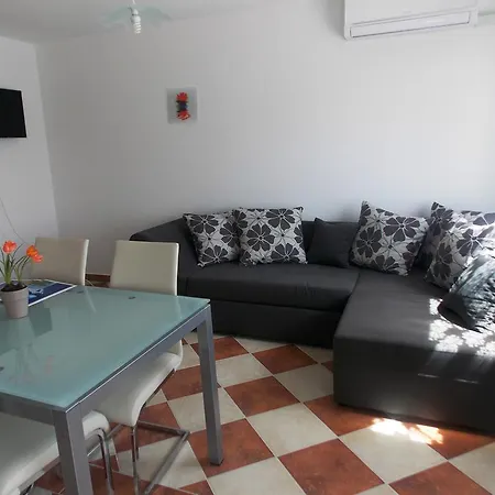 Lalic Apartment *