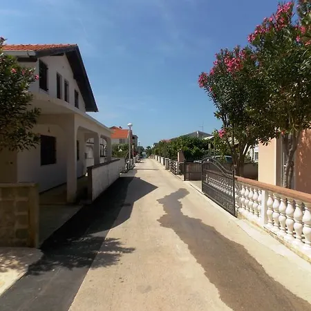 Apartment Lalic *